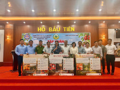 Trường Đại học Thương mại tổ chức lớp tập huấn “Mô hình phát triển du lịch nông nghiệp gắn với cây ăn quả” cho cán bộ quản lý tại Bắc Ninh