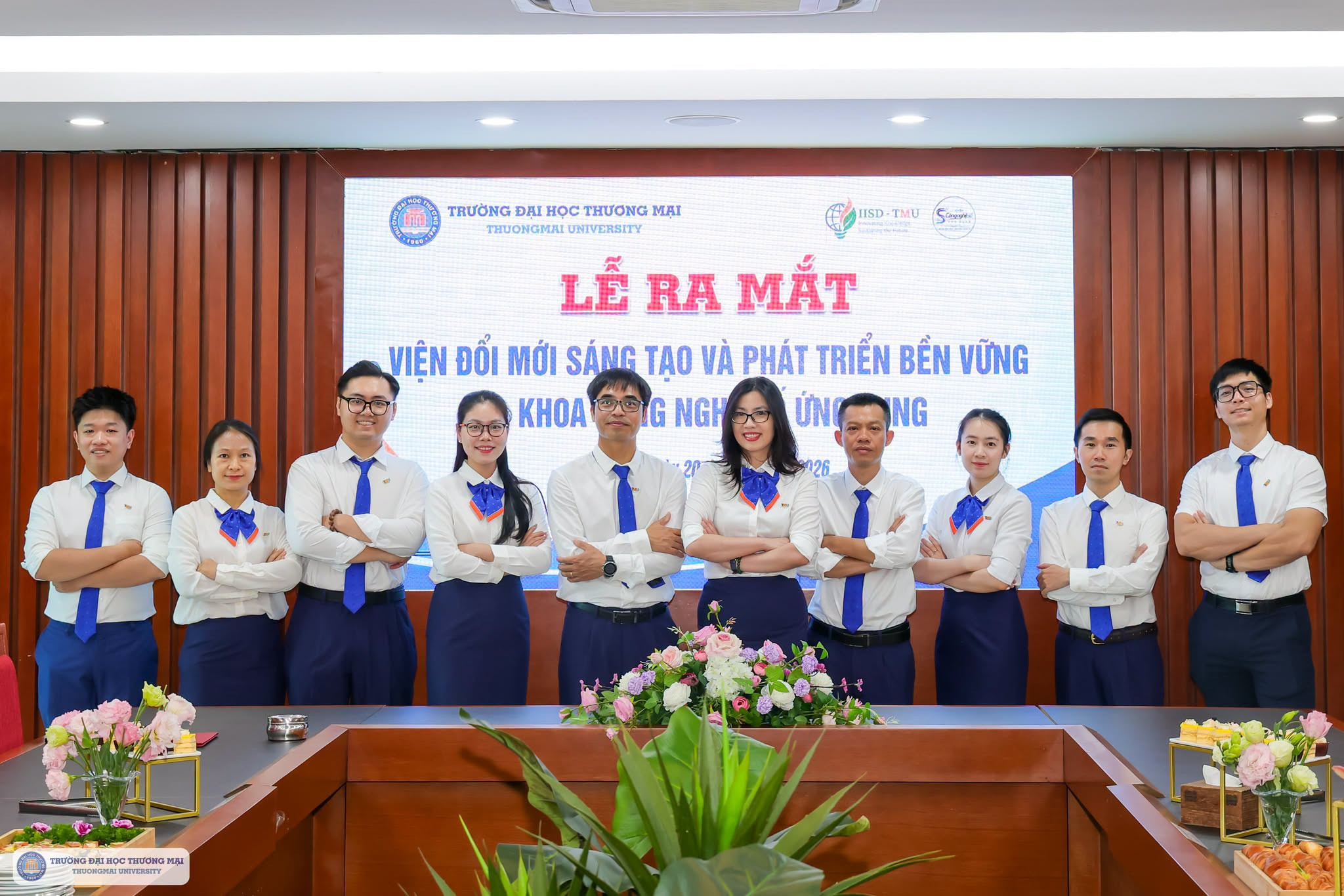 Lễ ra mắt Viện Đổi mới sáng tạo và Phát triển bền vững và Khoa Công nghệ số ứng dụng